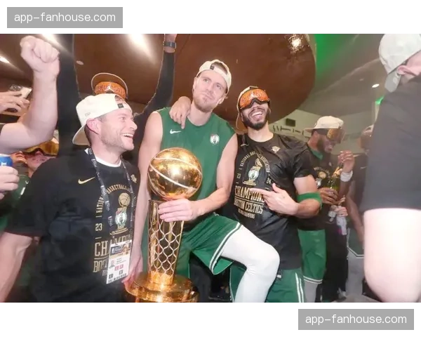 勇士残阵迎战凯尔特人，波尔津吉斯有望迎来加盟后首秀