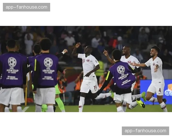 特写：老将拉卡泽特替补登场即破门，诠释超级替补的进球效率