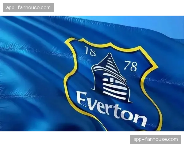 英超俱乐部集体投票，暂缓引入“蓝牌”及罚时规则至下下赛季