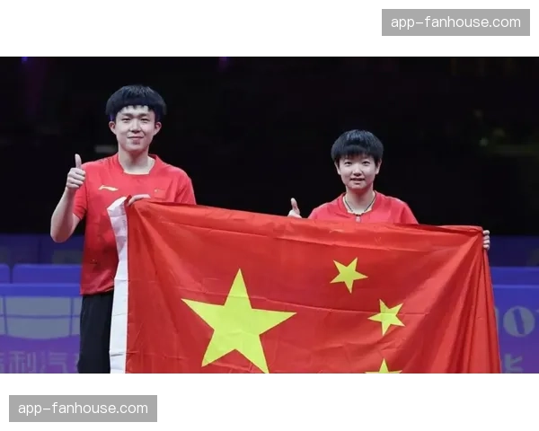 国乒队员从成都双流机场出发前往澳门参加世界杯